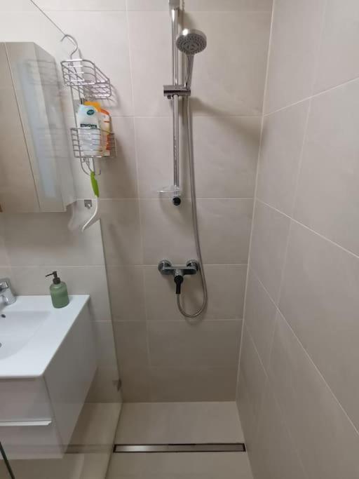Modernes Apartment In Wien Екстер'єр фото